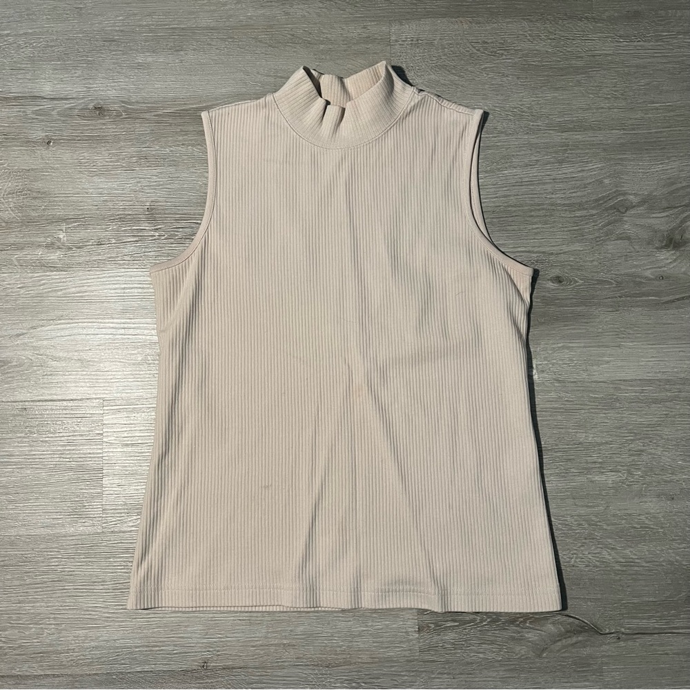 Classic Elements Tan/Cream Sleeveless Turtleneck - M